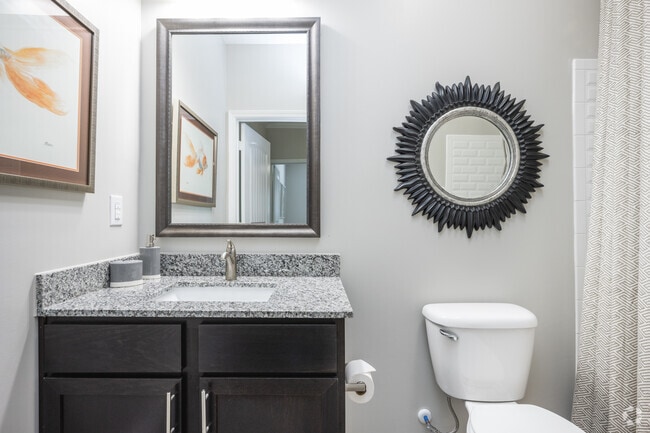 2BR, 2BA - 1,065SF - Bathroom