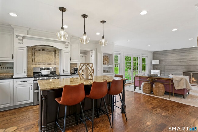 Photo - 1939 Bronson Rd