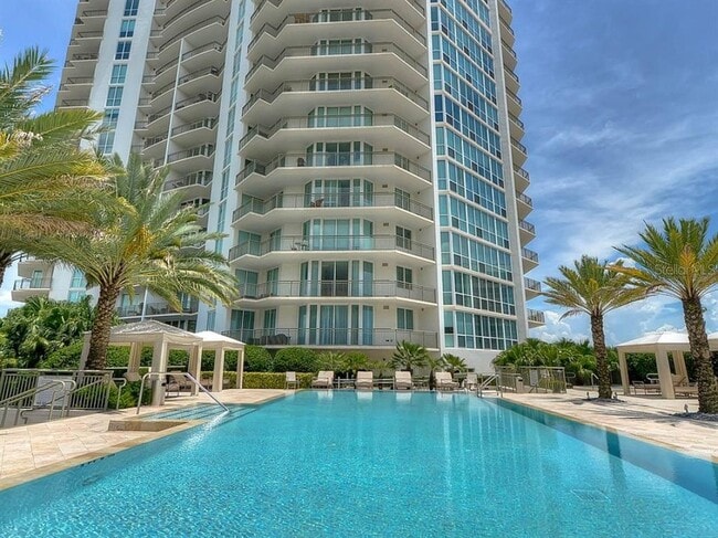 Photo - 450 Knights Run Ave Unidad 803 Rental