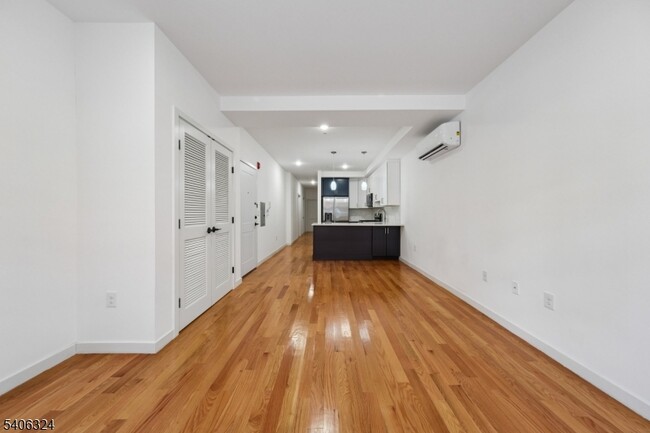 Photo - 52 James St Unit 1