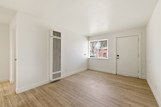 Remodeled 1 Bedroom 1 Bathroom with Easy Access  to Aurora Central and Downtown Denver!