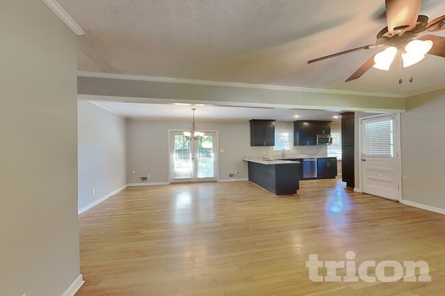 Photo - 2054 North Rd SW