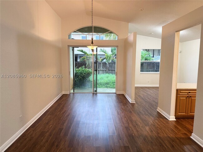 Photo - 5044 SW 139th Ave