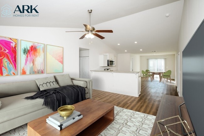 Photo - 485 Conifer St