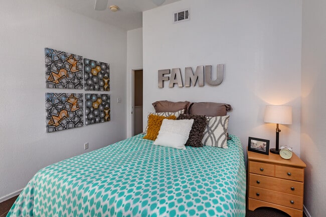 Photo - The Park at Bristol