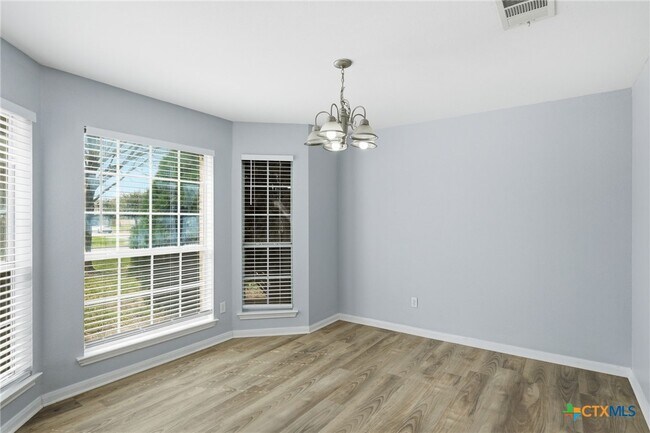 Photo - 1102 Briscoe Cove