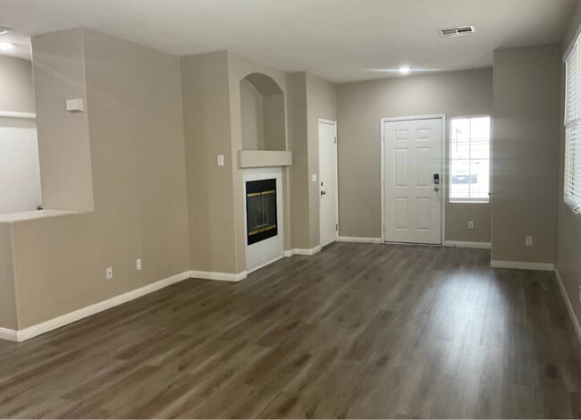 Photo - 5952 Hickory Nut Ave