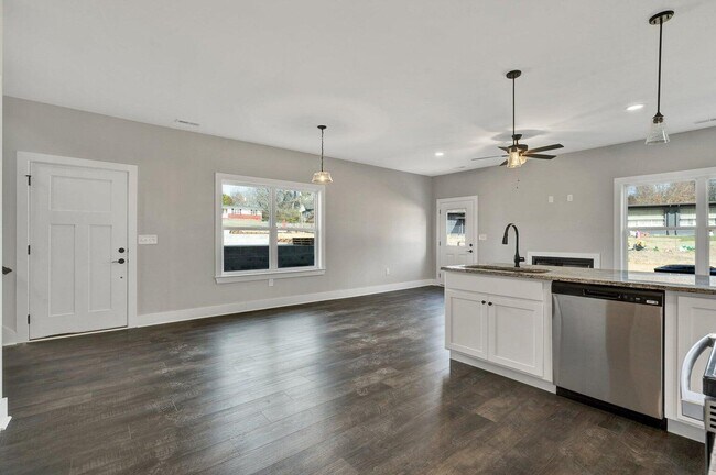 Photo - 164 McNabb Dr