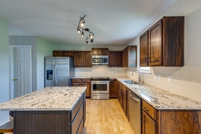 Photo - 4017 Cadence Dr