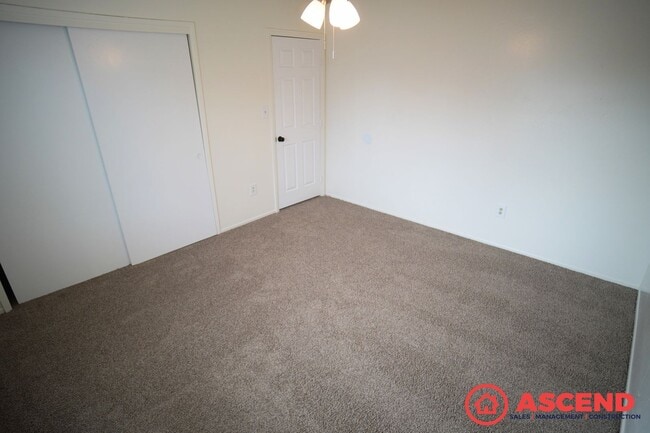 4200 Tretorn Ave