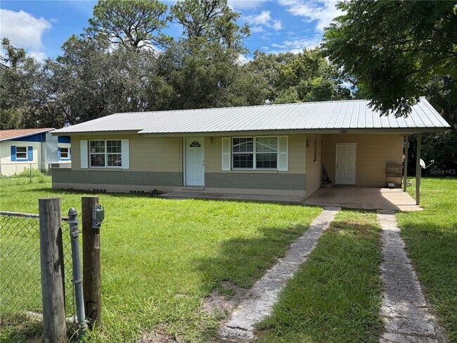 4205 NE 11th Ave