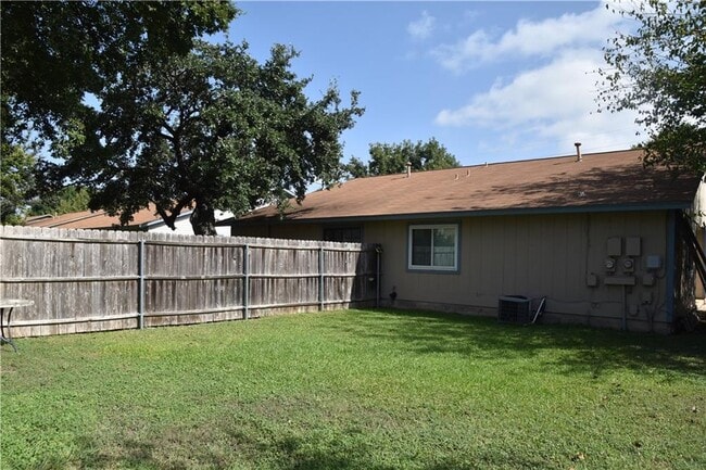 Photo - 12210 Dundee Dr