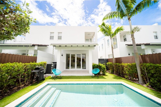 Photo - 3653 SW 26th St Townhome