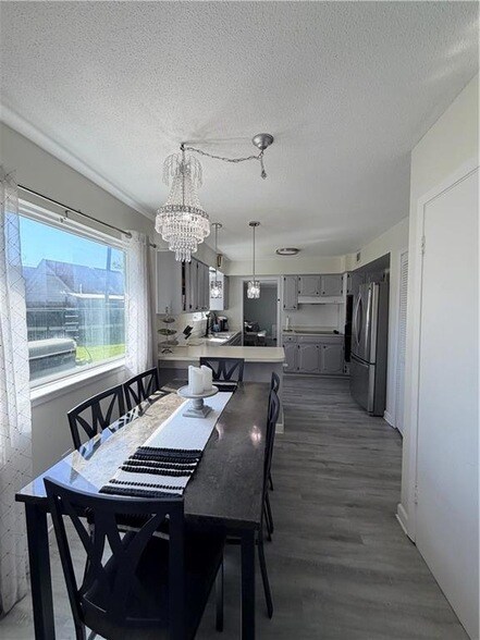 Photo - 2128 Easter Ln