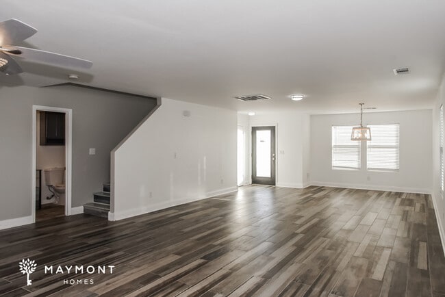 Photo - 101 Rein Dance Ln