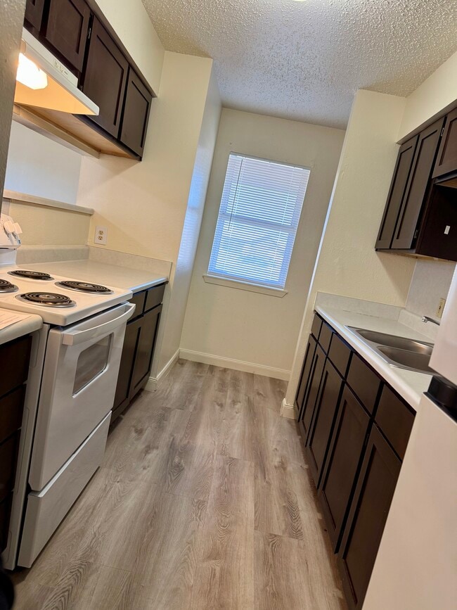 Photo - 1333 E 22nd St