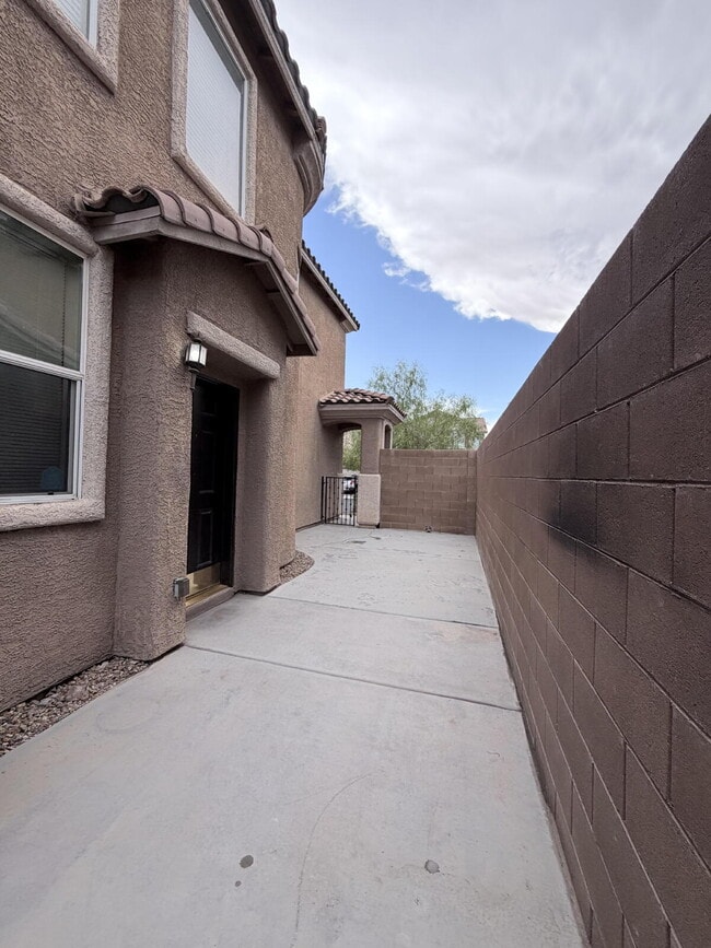 Photo - 3 bd 2.5 bath with LOFT