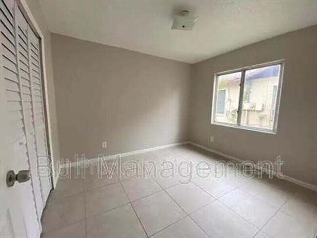 Building Photo - 5523 Lehigh Ave Unit 5523 Rental