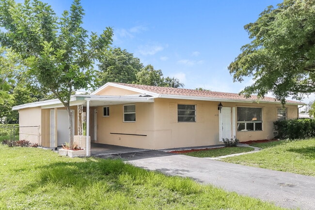 Photo - 6112 NW 8th St