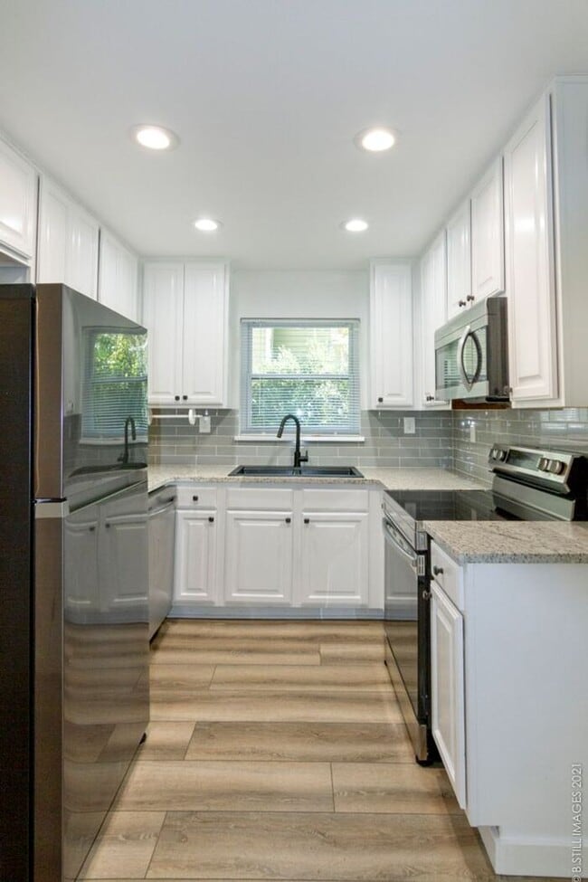 Photo - COMING SOON!! 3bdrm/1bath in the heart of the Oakhurst Community