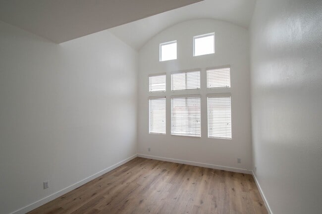 Photo - 425 N Alvarado St Unidad 110