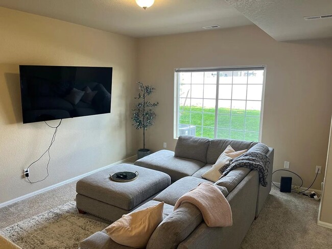 Photo - 7555 Forest Meadows Ave