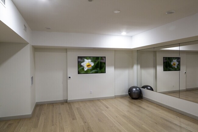 Motif apartments — community photo