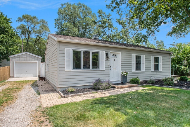 Photo - 109 N Eagle St