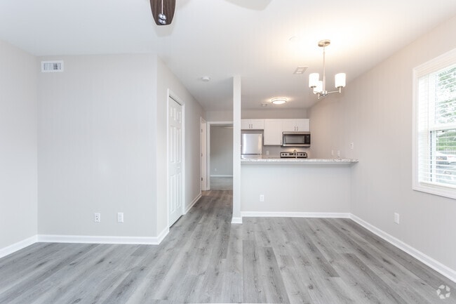 1BR, 1BA - 714SF