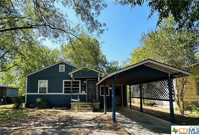 Building Photo - 1409 E Mistletoe Ave Rental