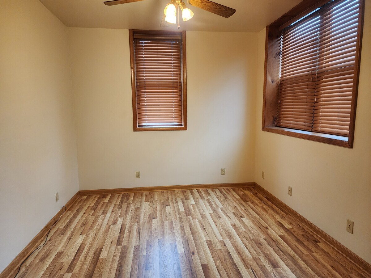 Photo - 518 5th St Apartments Unit 518