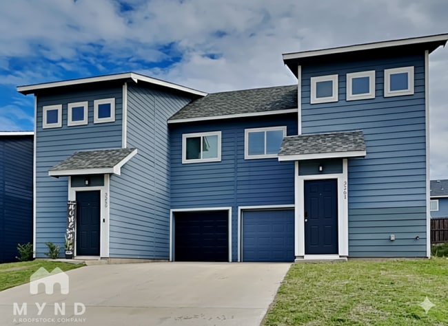 Building Photo - 3261 Karen St