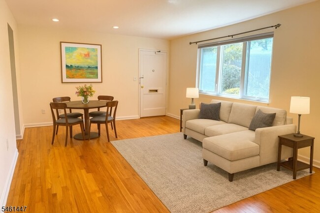 93 Troy Dr Unit A