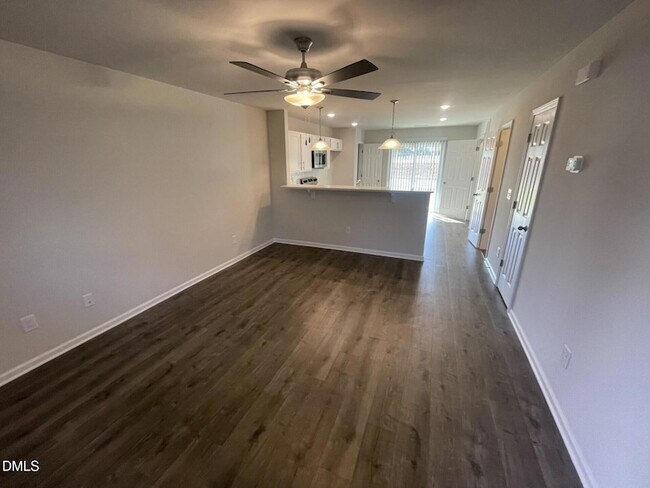1007 Peony Ln