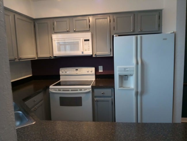 kitchen - 3038 Antique Oaks Cir Apartments