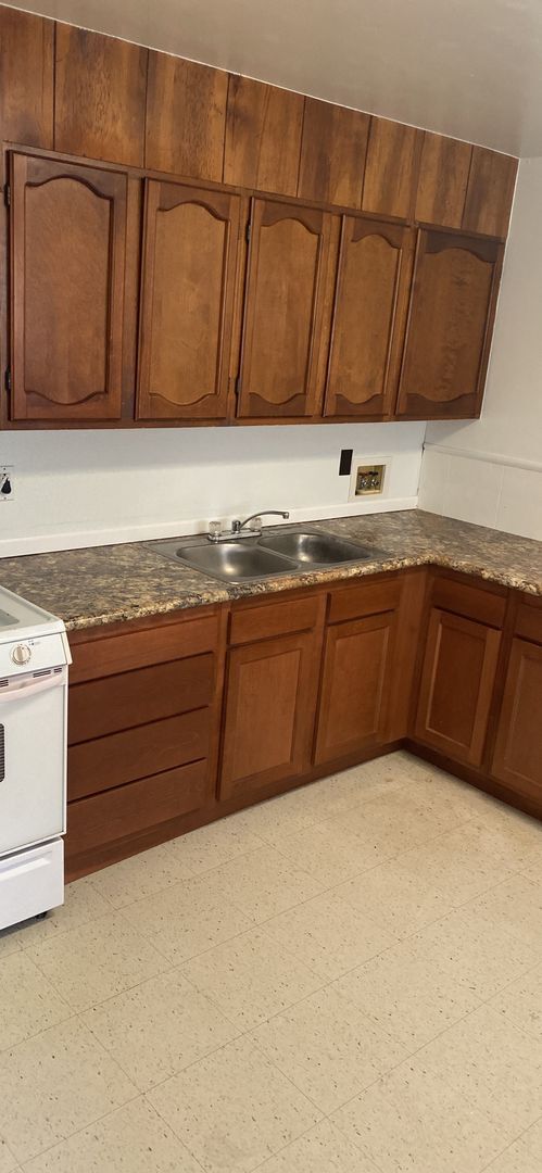 Photo - 1406 Saiz Ln Unit 12B