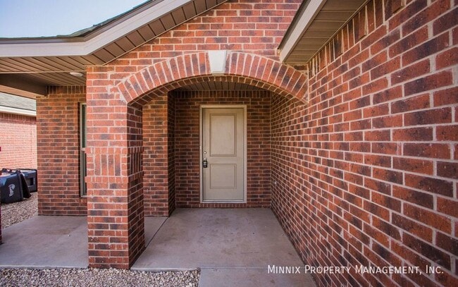 Photo - 2005 Kenwood Ave