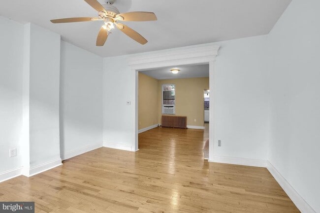 Photo - 443 Emily St