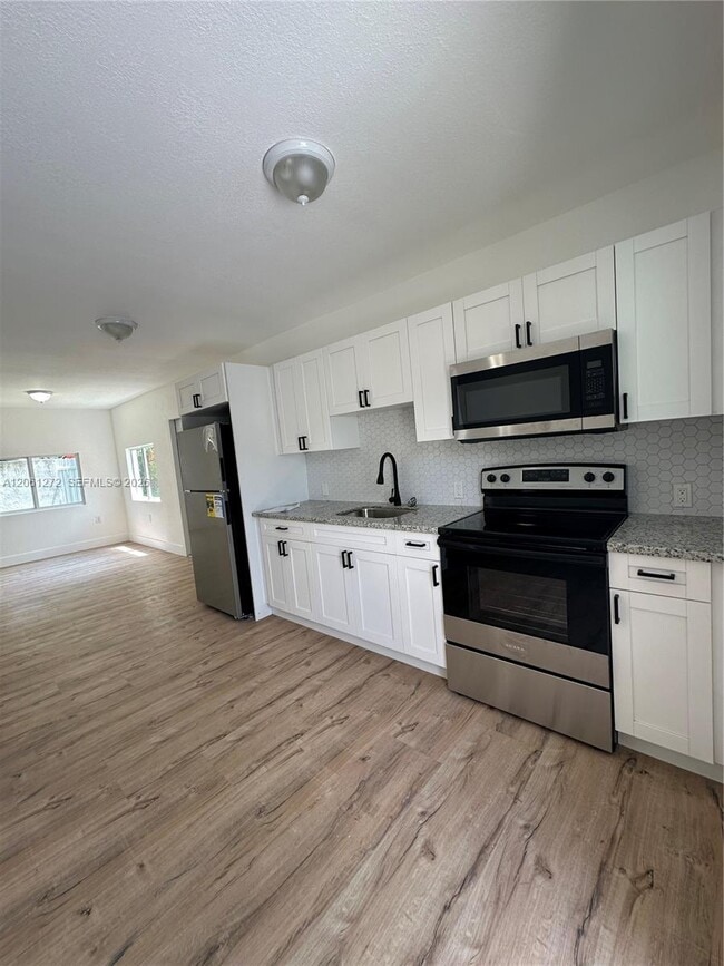 3123 NW 22nd Ct Unidad B