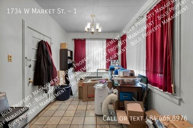 Photo - 1734 W Market St Unit 1