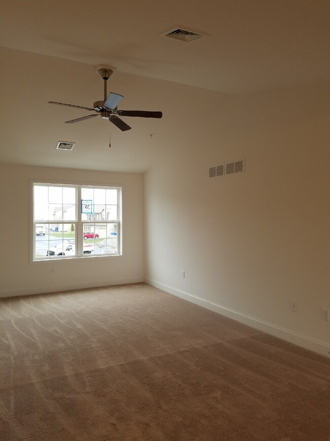 Photo - Hummelstown, 2 Bedroom 2 Bath Garden Home!