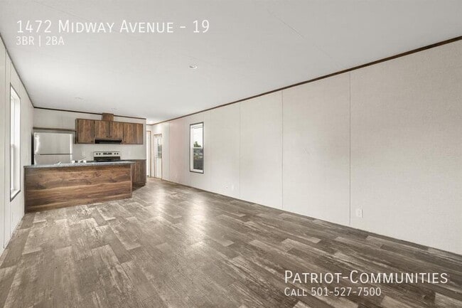 Photo - 1472 Midway Ave