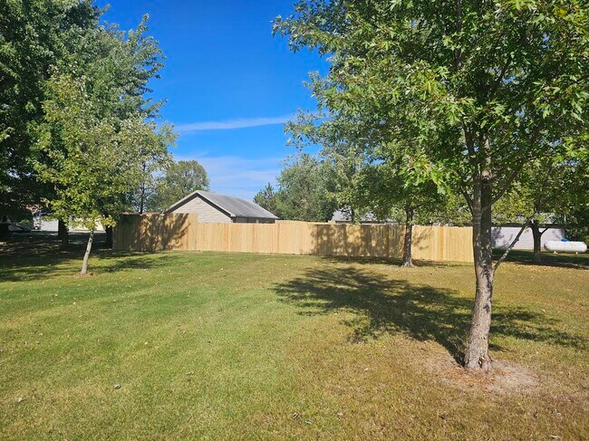 Photo - 1019 W 150 N