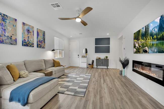 9440 Sequoia Ridge Ave Unit Main Unit