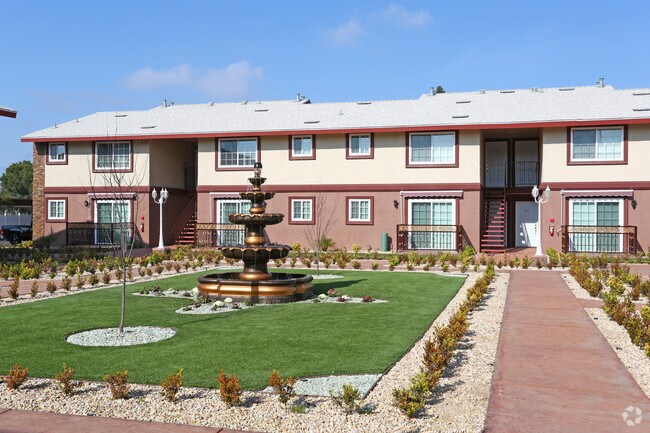 Photo - Huntington Palace Luxury Apartments