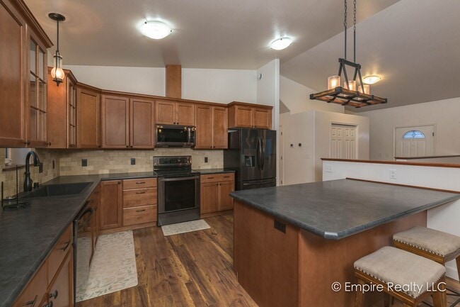 Photo - 4 BD Single Family Home in North Pole