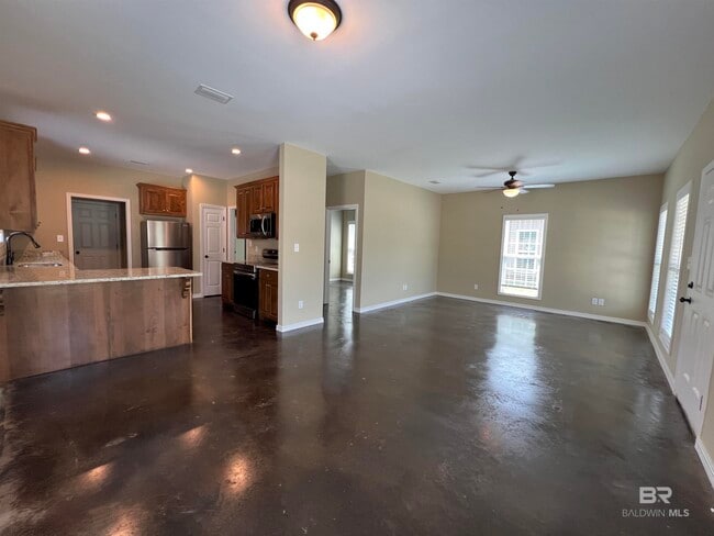 Photo - 12914 Churchill Dr