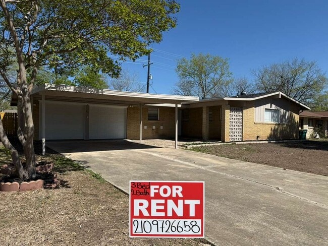 Photo - 317 E Lindbergh Blvd