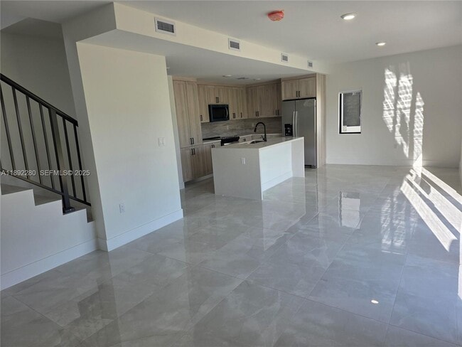 Photo - 1402 NW 1st St