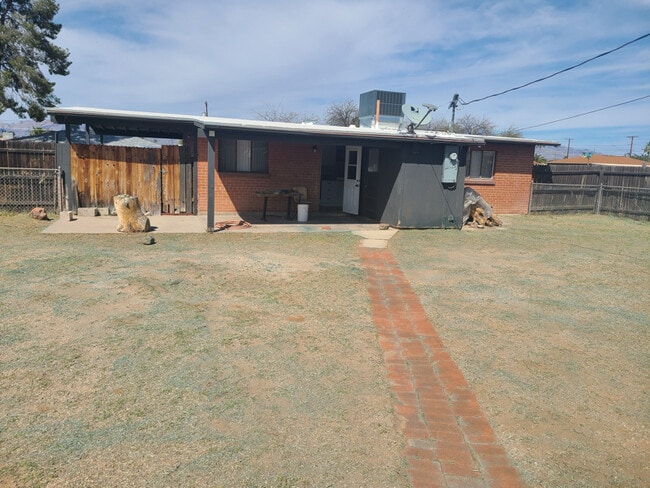 Photo - 5828 E 35th St